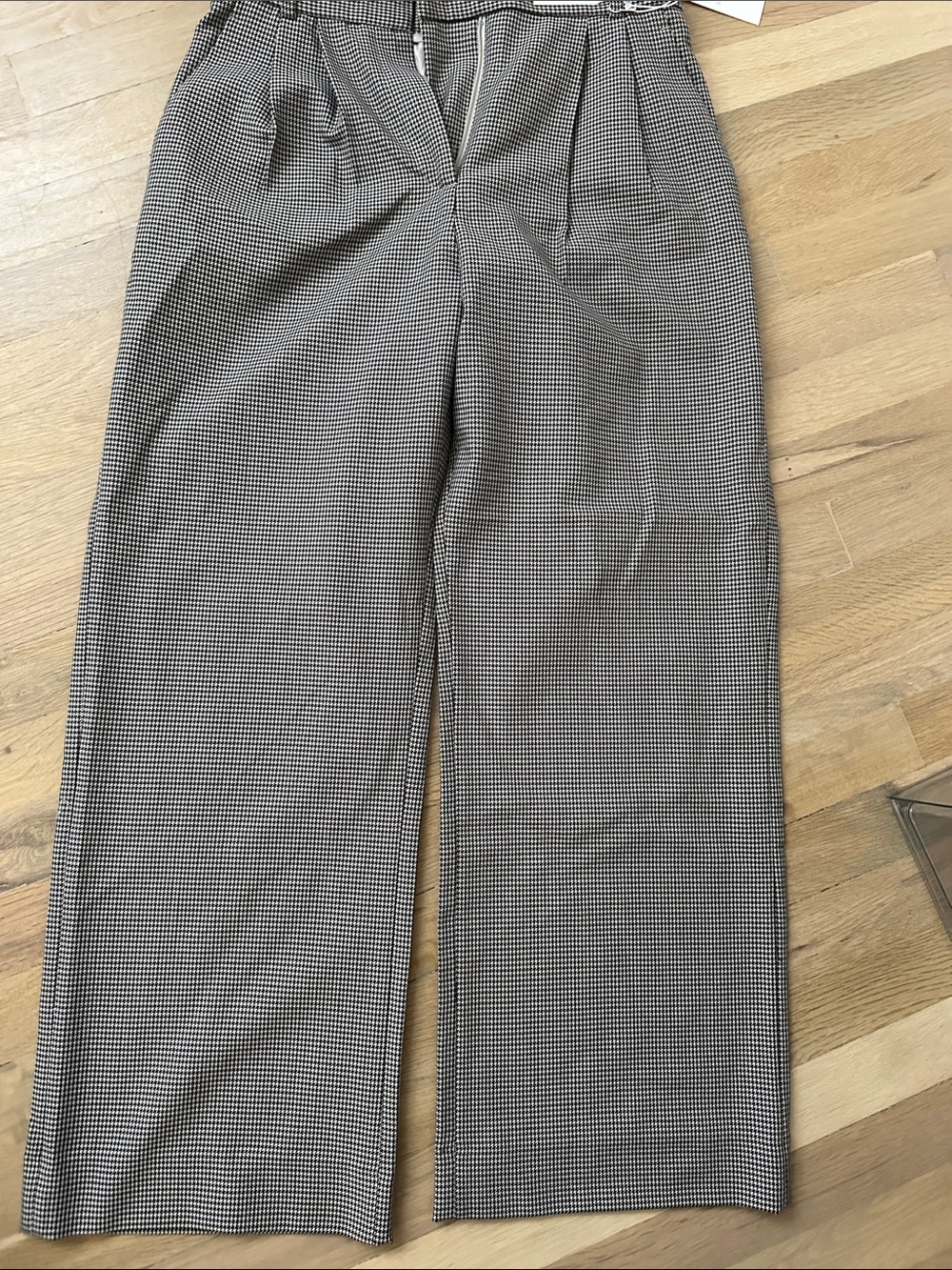 Abercrombie & Fitch Black and White mini Houndstooth  Wide-Leg Pants